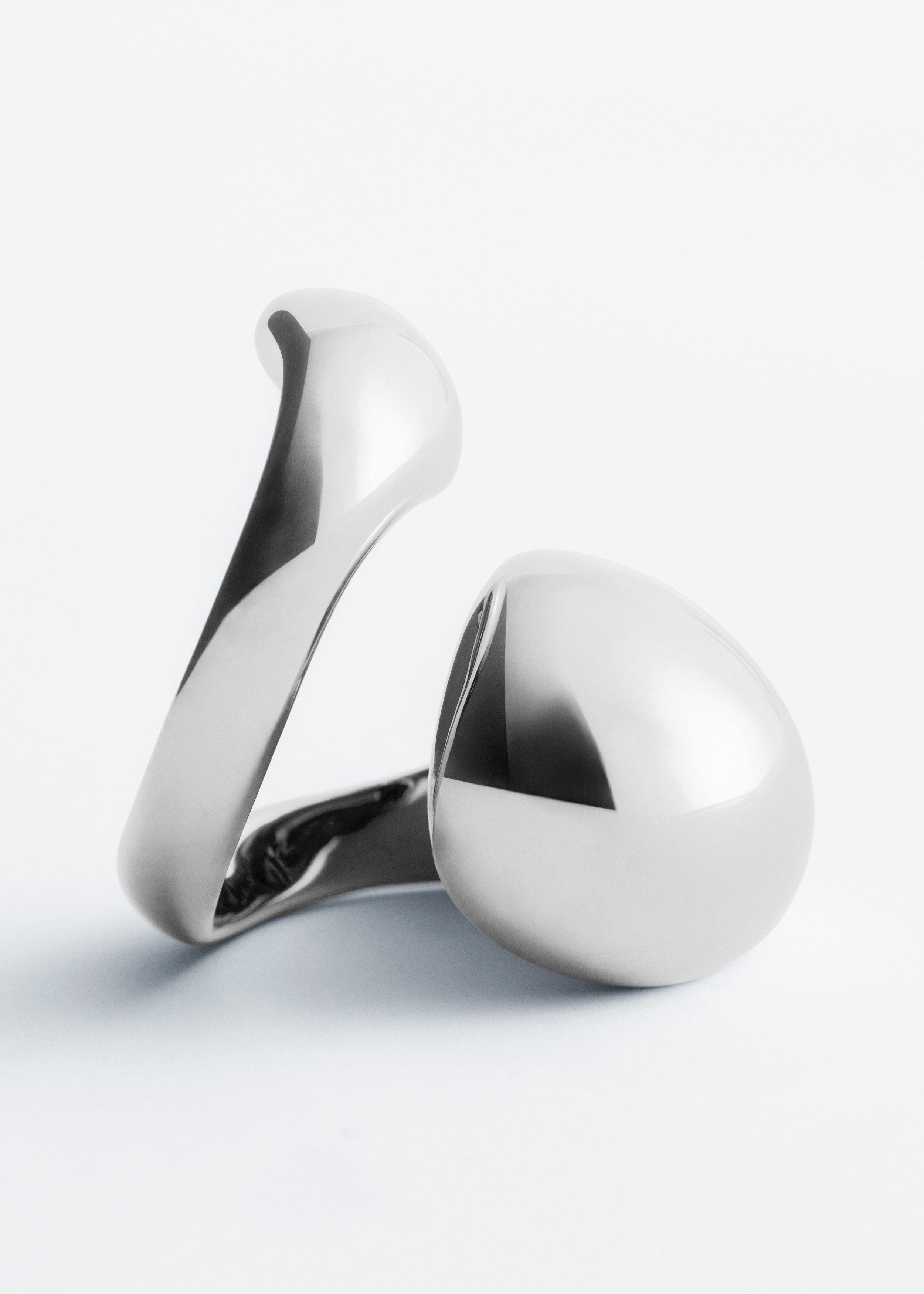 & Other Stories TWO-TWIST SCULPTURAL RING
