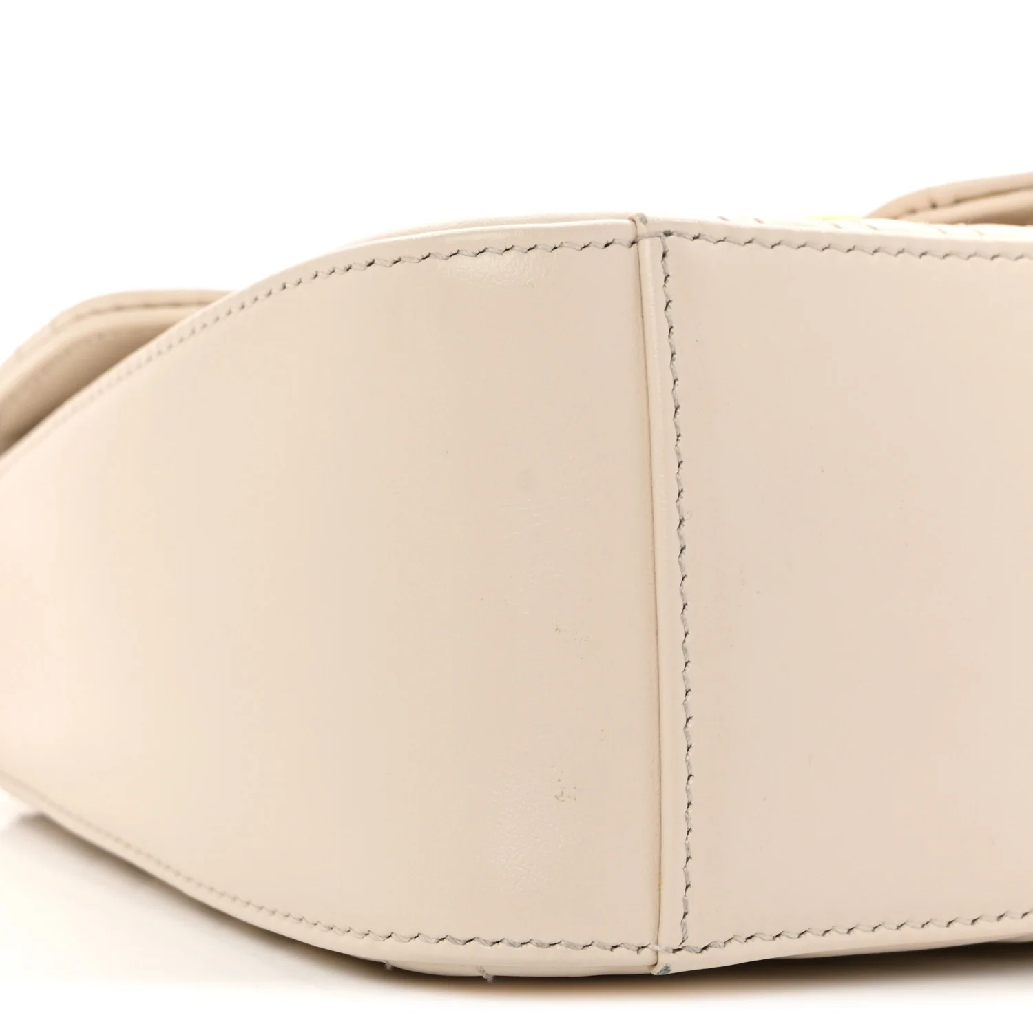 Calfskin Matelasse Mini GG Marmont Top Handle Shoulder Bag White - Top Club
