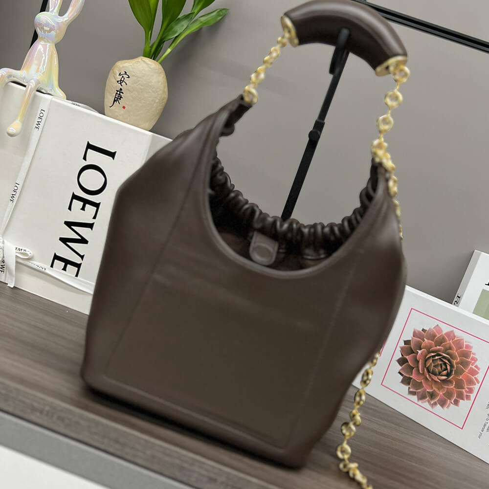 Loewe Small Squeeze bag in nappa lambskin - Top Club