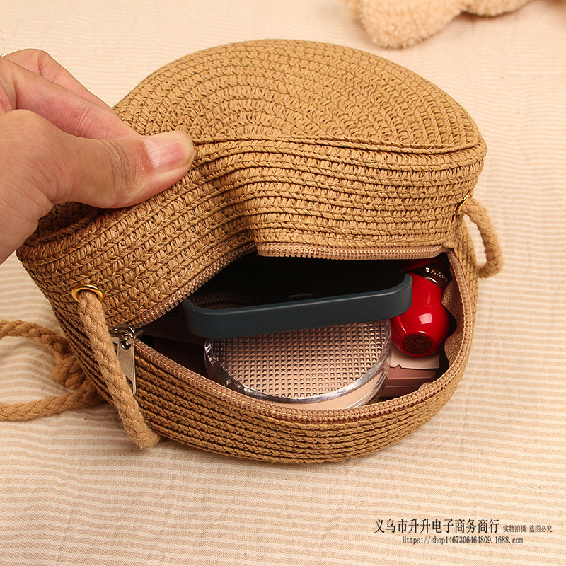 INS-style solid color straw bag, new fashion beach vacation woven shoulder and crossbody round bag for women