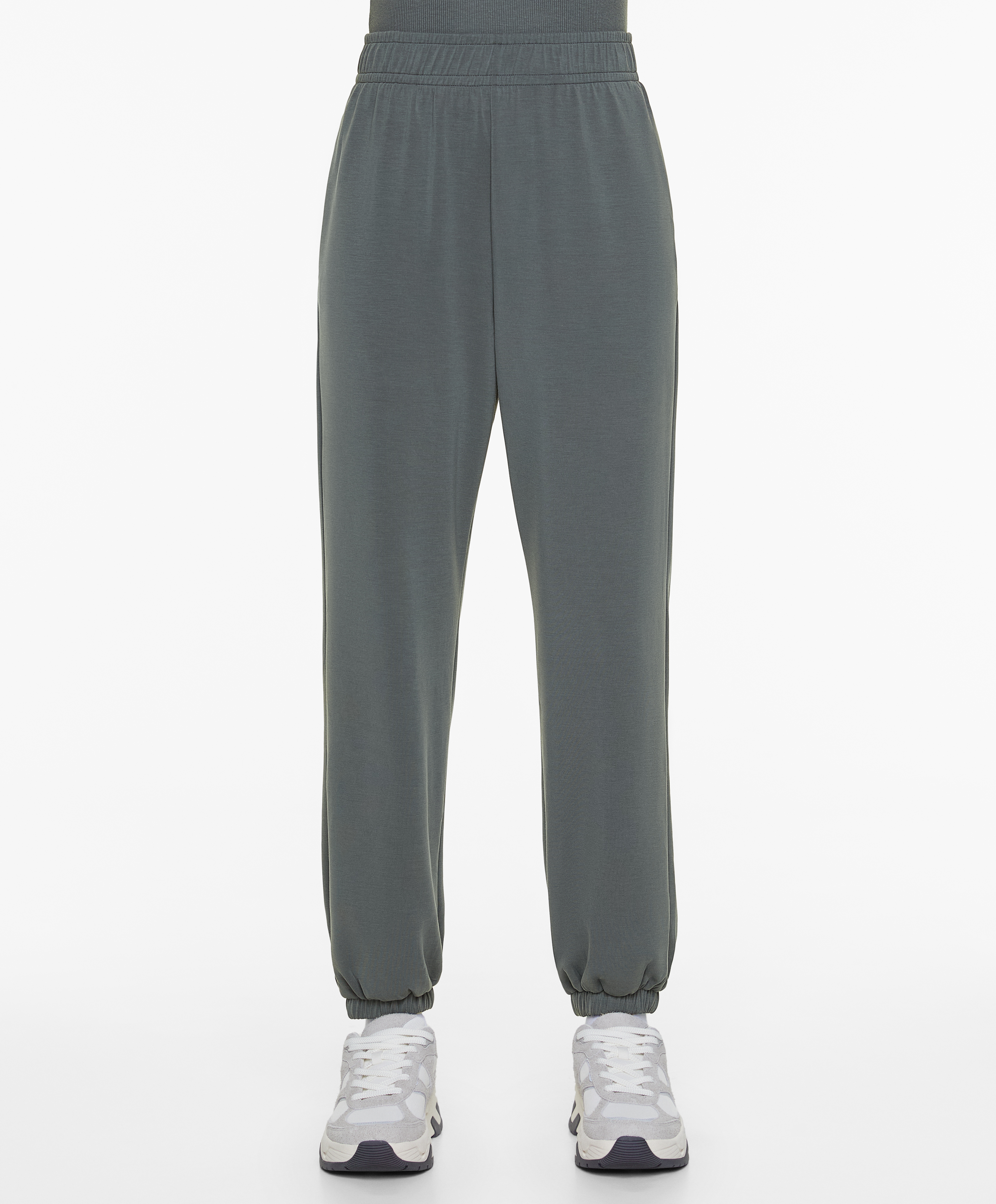 OYSHO Joggers with modal