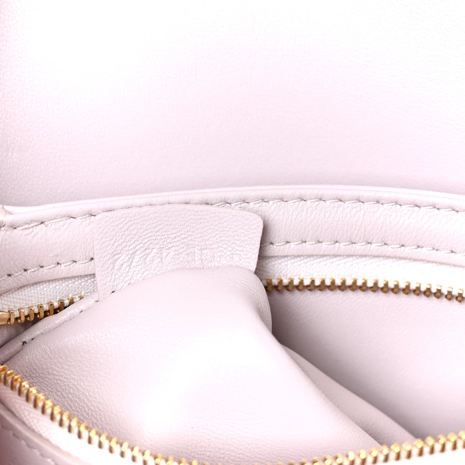 Shiny Calfskin Teen Cuir Triomphe Poudre - Top Club