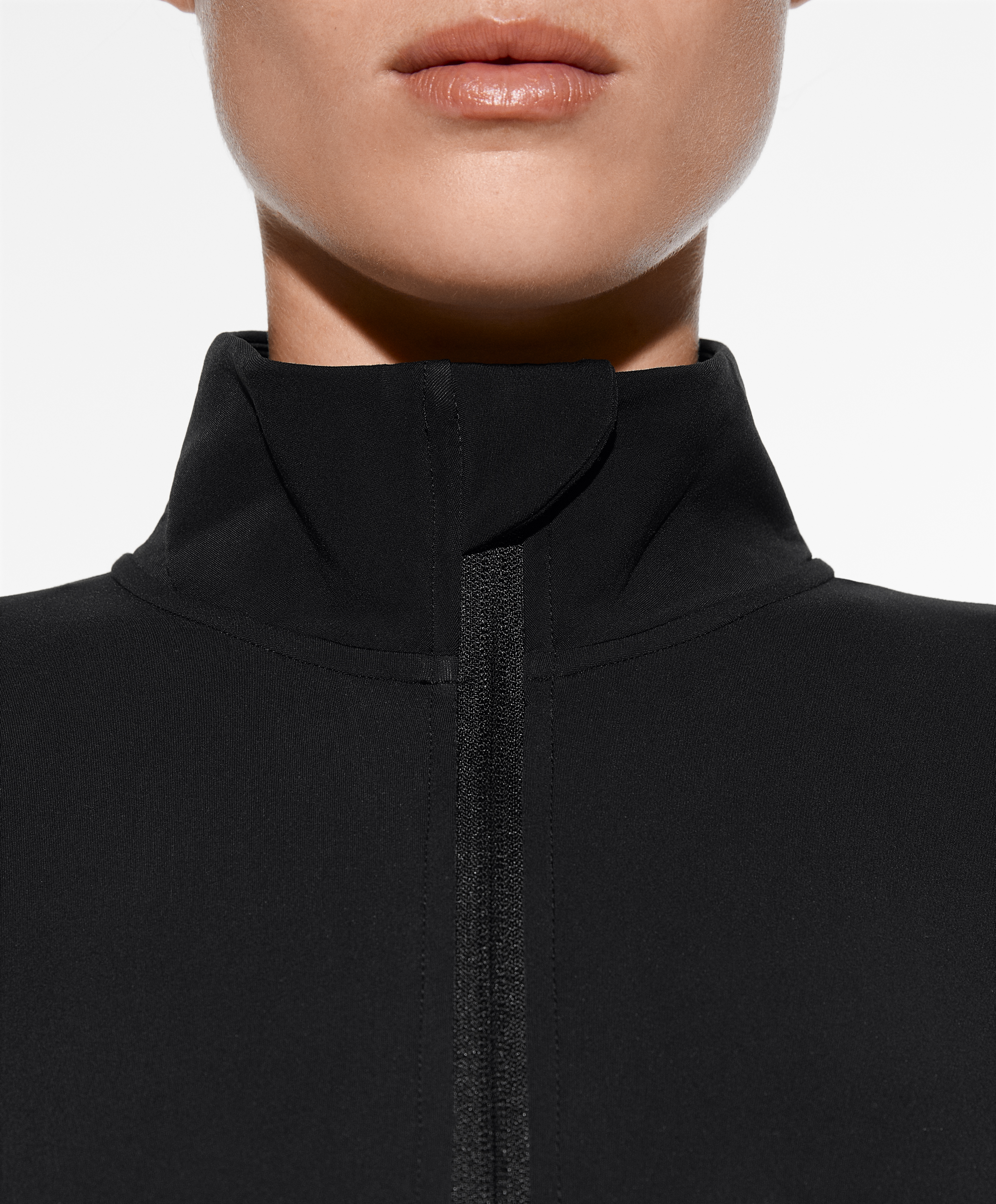 OYSHO Light warmth technical jacket