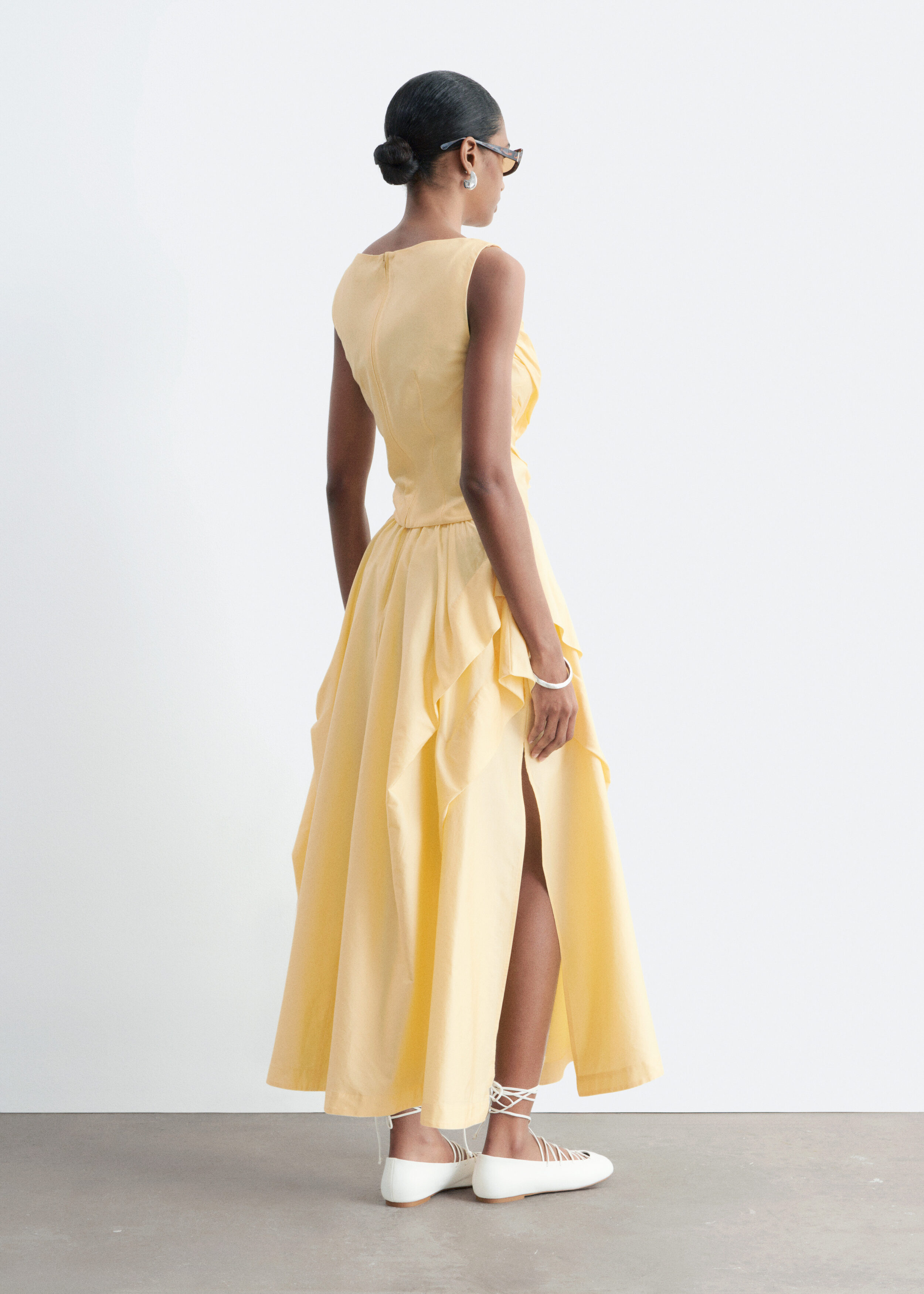 & Other Stories GATHERED COTTON MIDI SKIRT