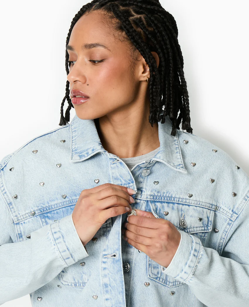 Pimkie Veste en jean avec cœurs métalliques