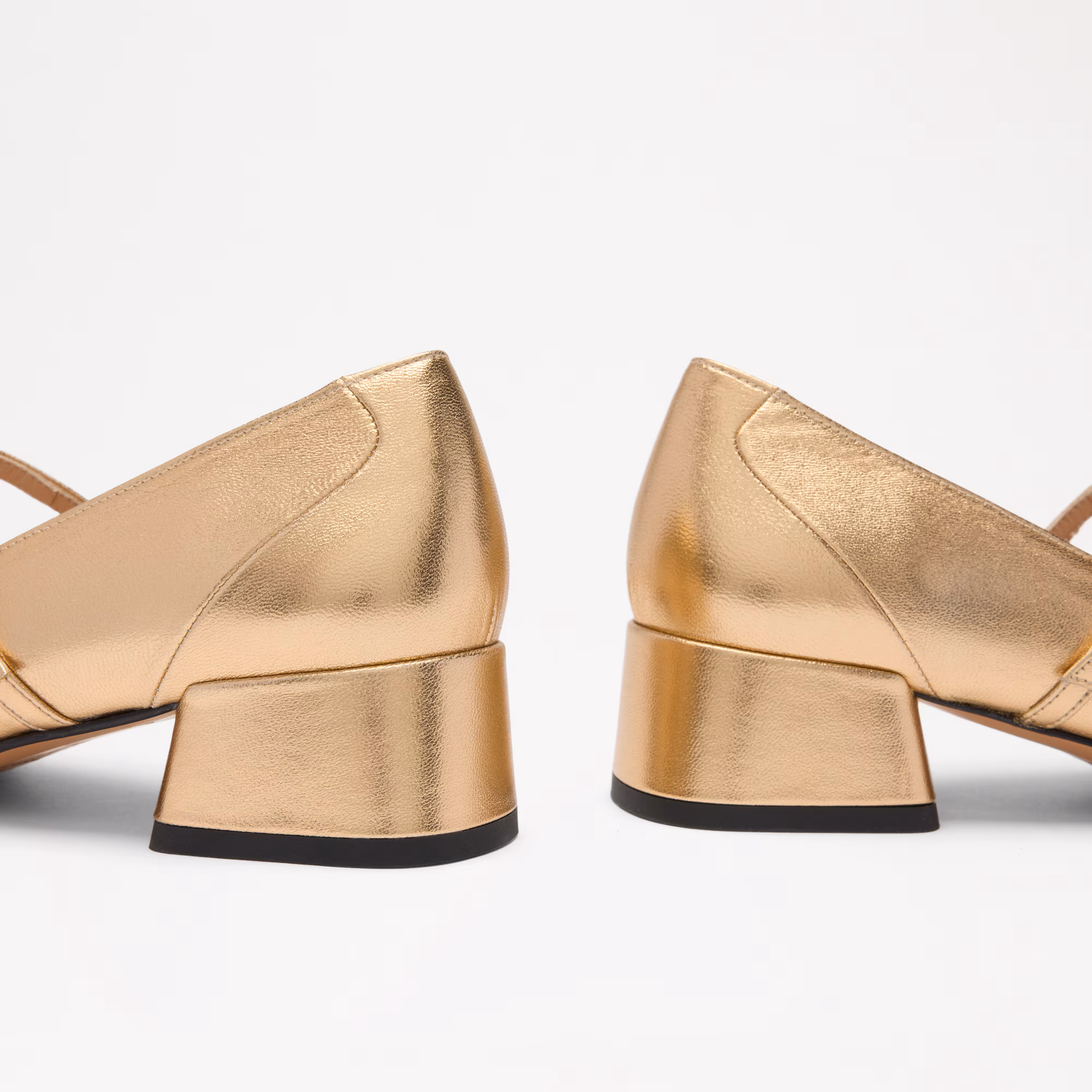 RavensmoorLow Heel Square Toe Mary Jane
