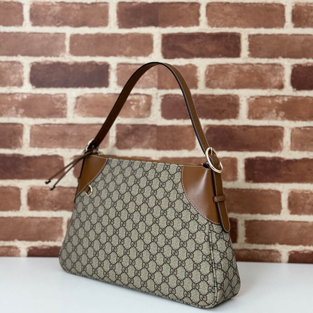 GG Emblem medium shoulder bag - Top Club