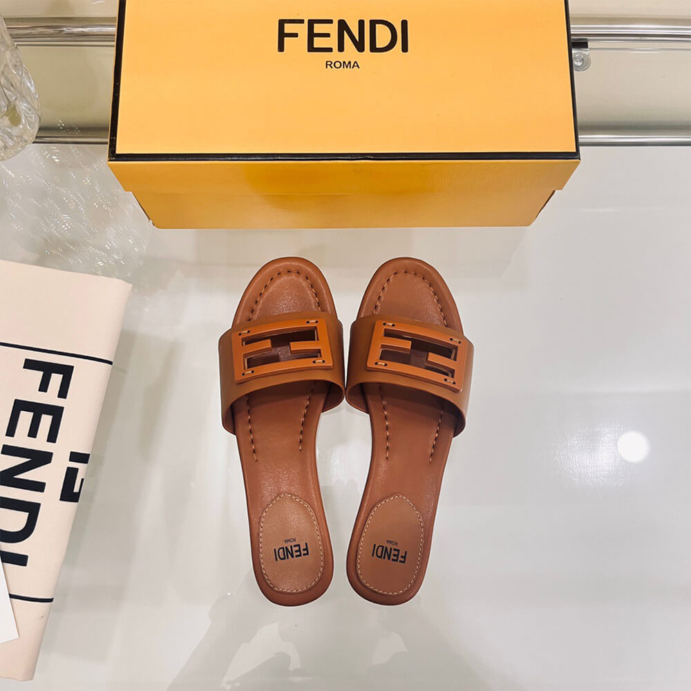 Fendi Baguette Slides - Top Club