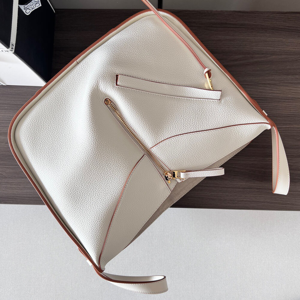 LOEWE Small Hammock bag in soft grained calfskin - Top Club