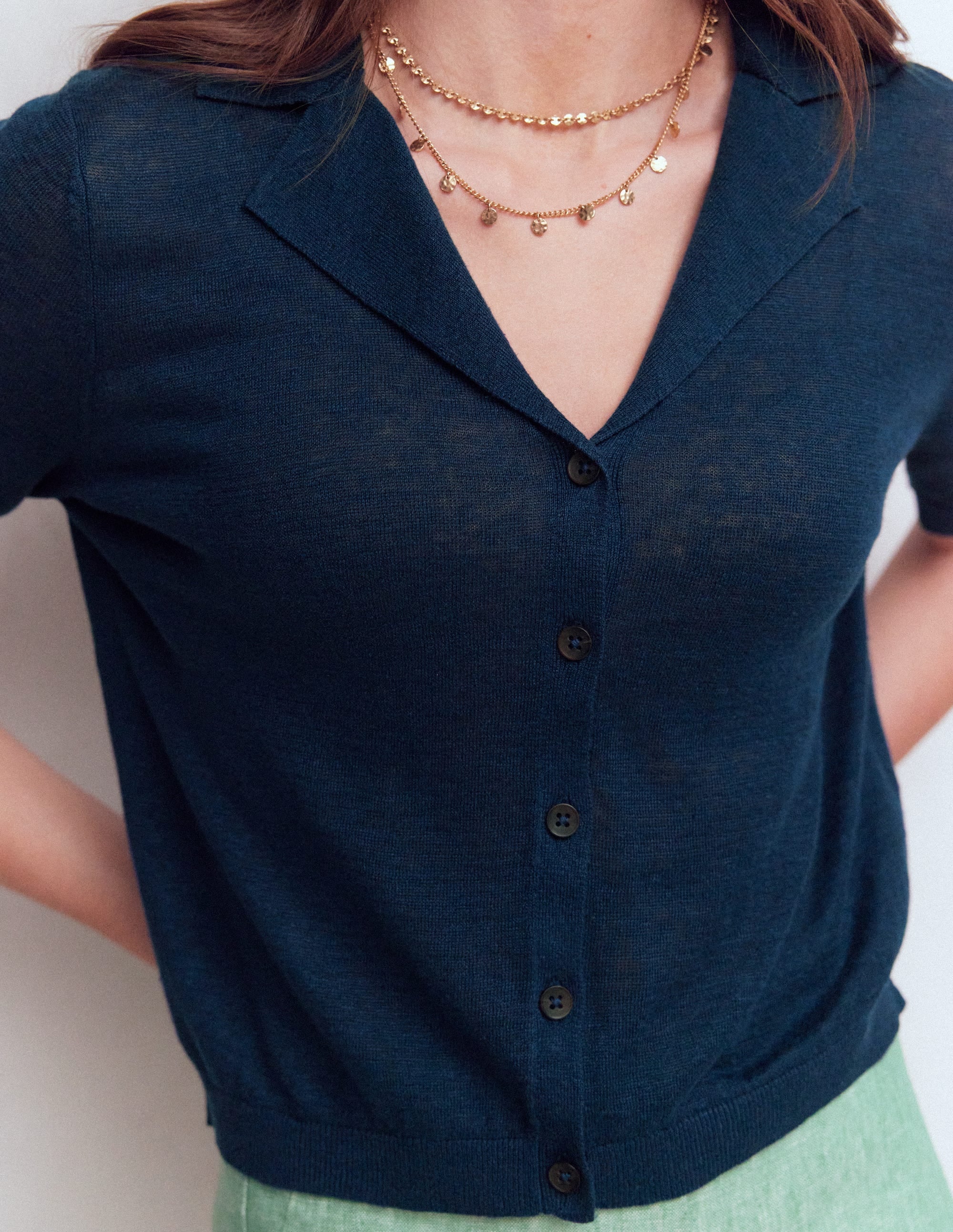 Agnes Leinenstrickjacke mit Kragen-Marineblau