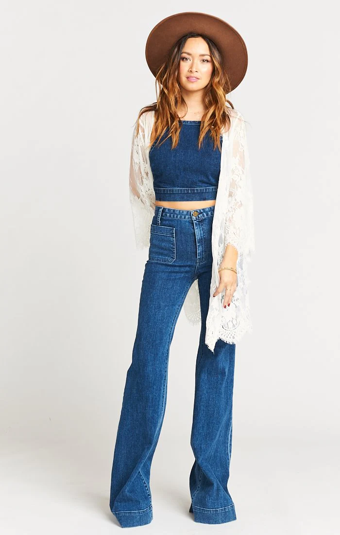 Lilah Lace Robe