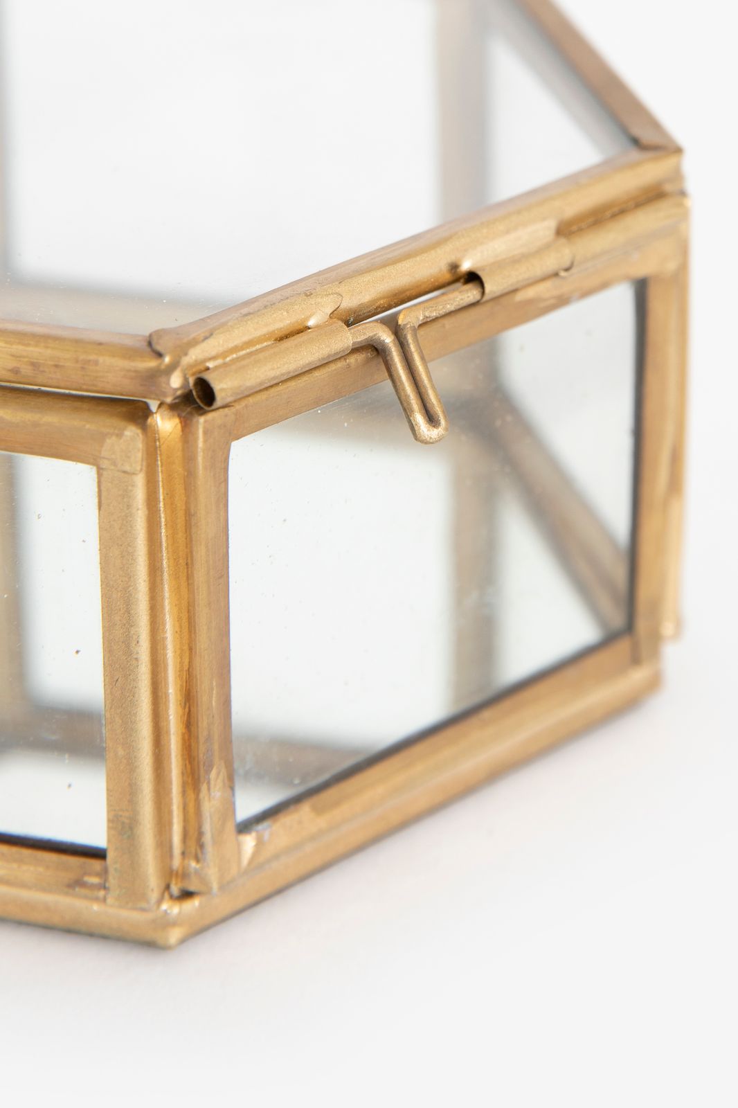 Gouden glazen box hexagon