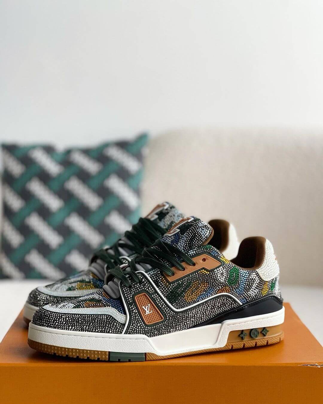 Louis Vuitton LV Trainer Gradient Brown Crystal sneakers - Sneaker Replica Workshop