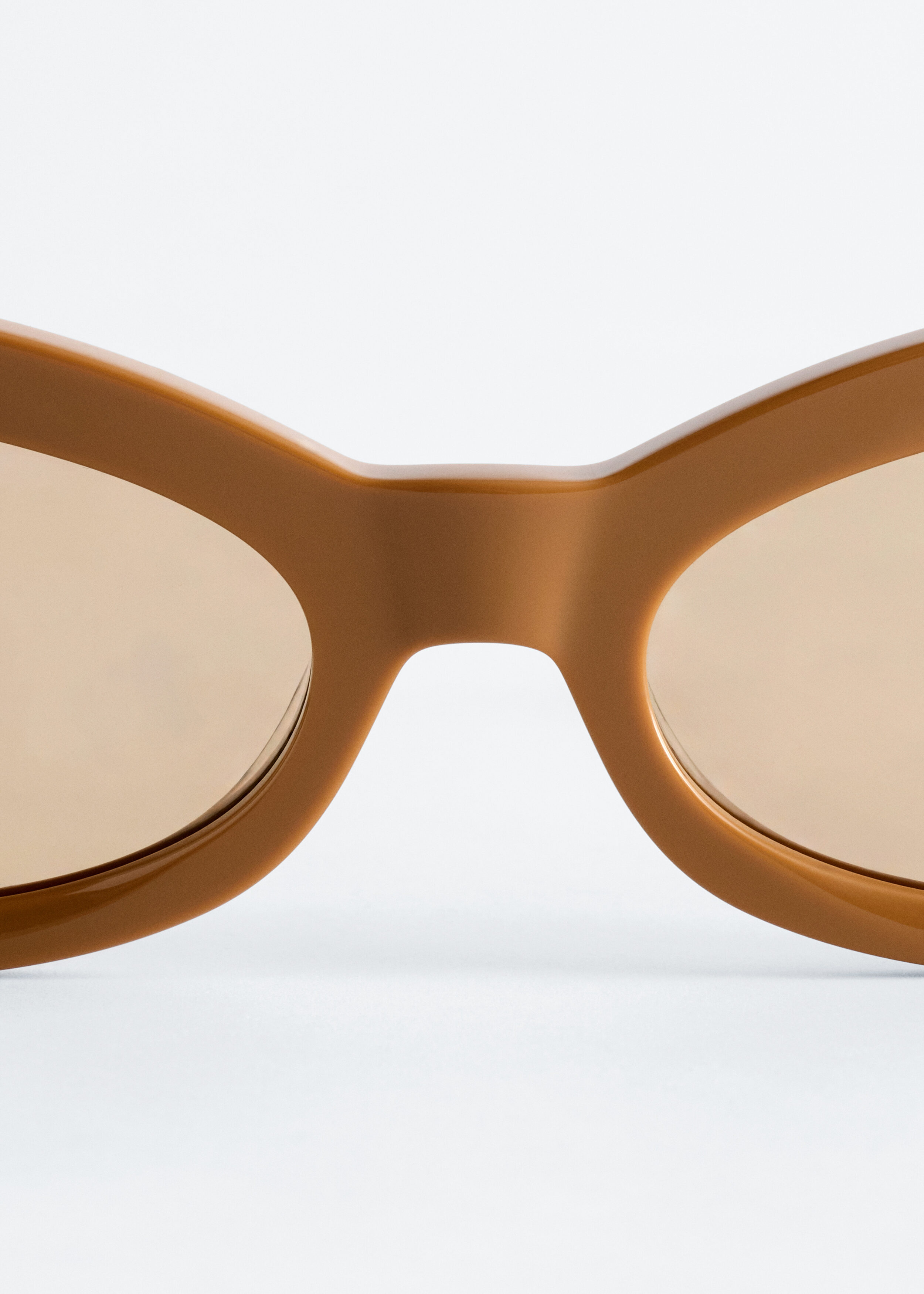 & Other Stories OVAL CAT-EYE SUNGLASSES