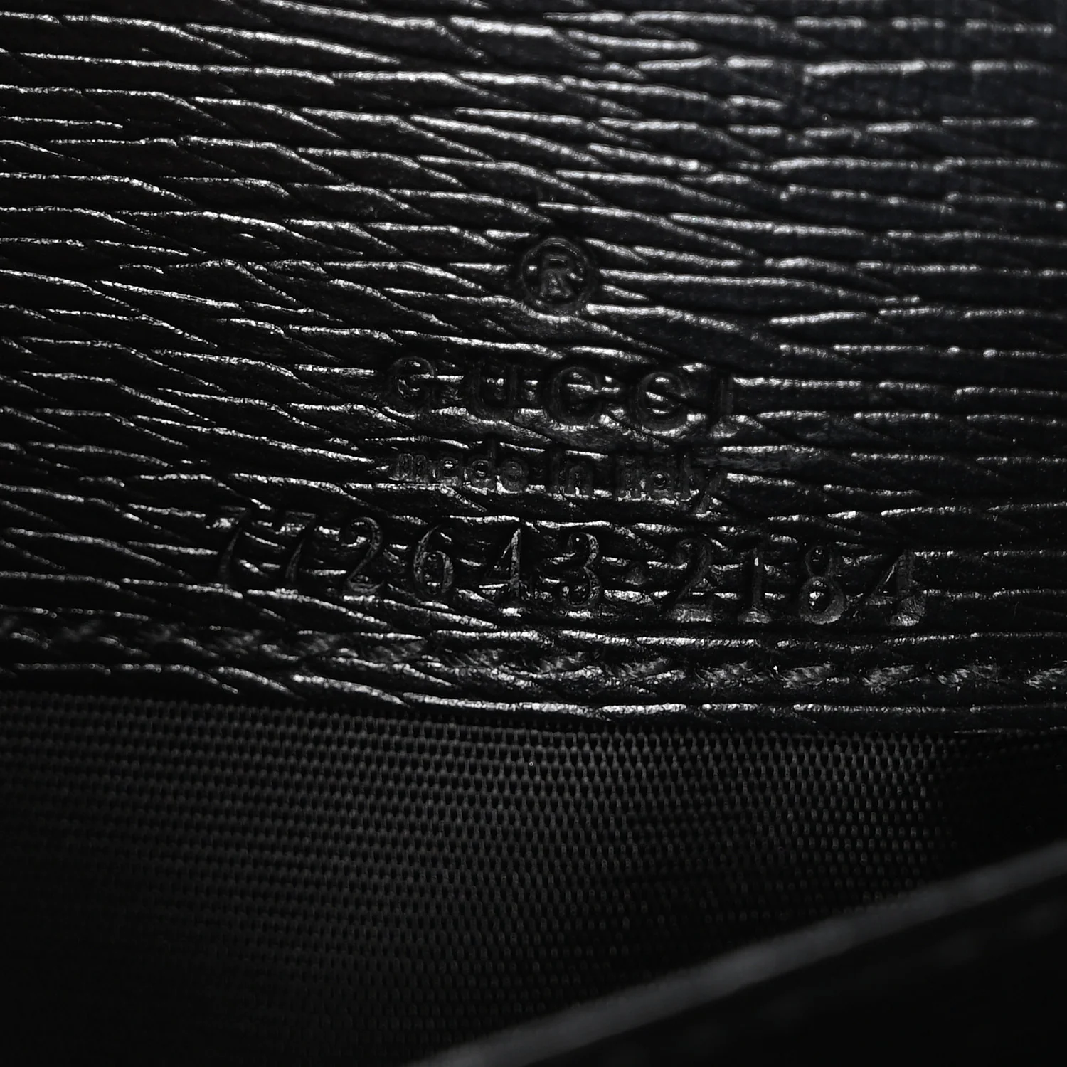 Textured Calfskin Script Logo Wallet On Chain Black - Top Club