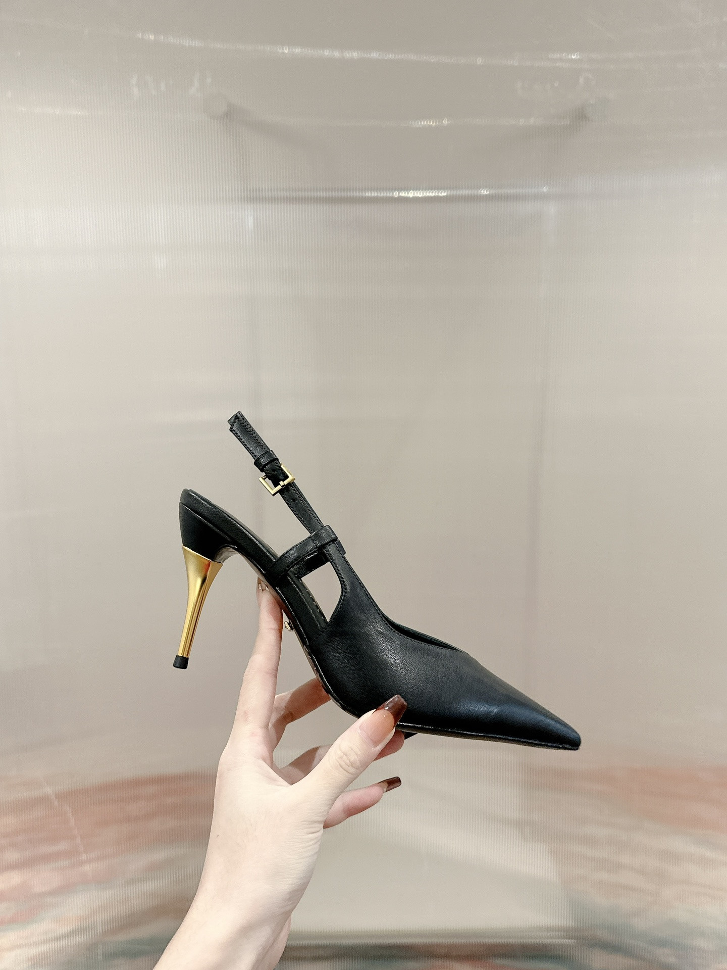gucci new metal heel pointed toe shoes - Sneaker Replica Workshop