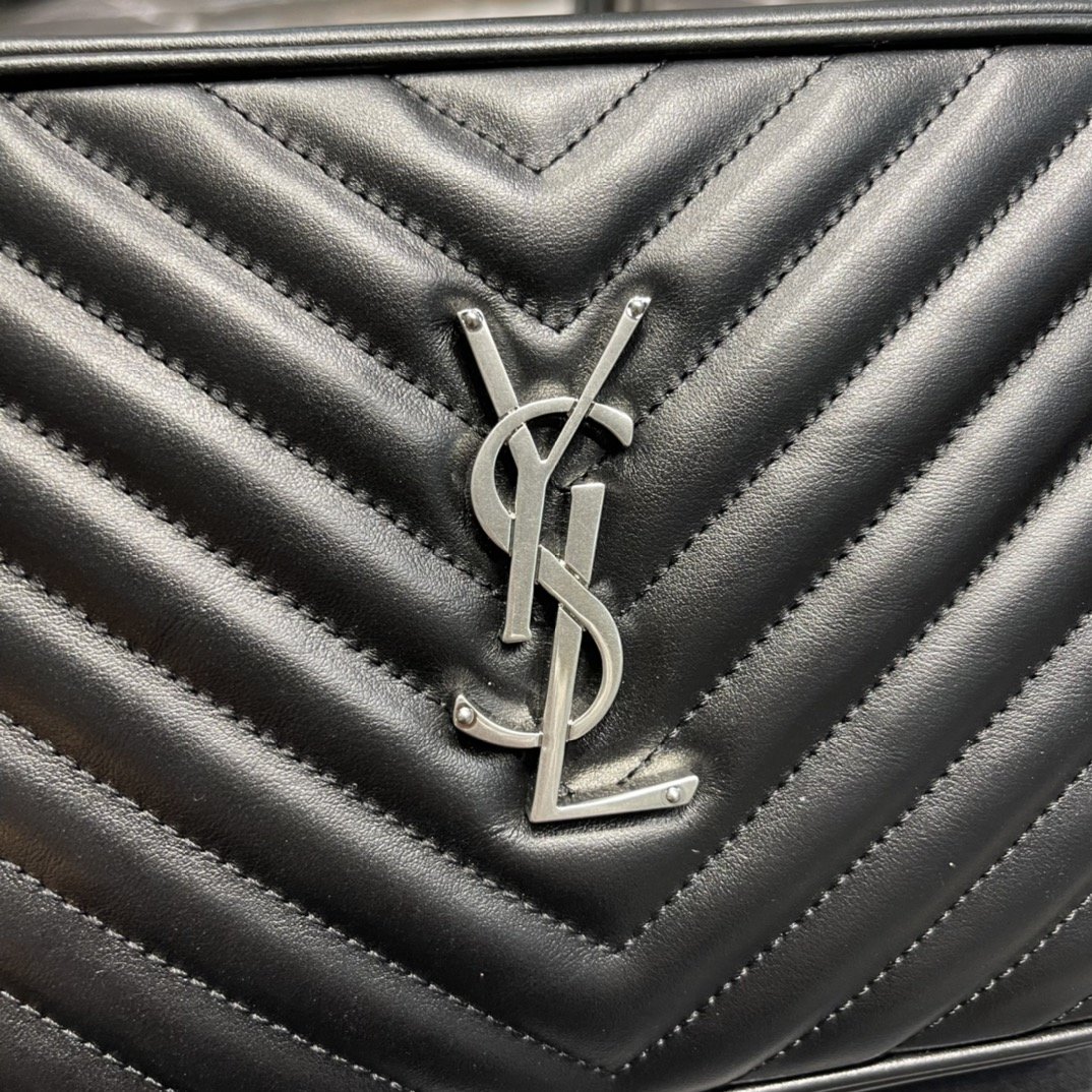 Y Lou Camera Bag Black With Silver Toned Hardware - Top Club