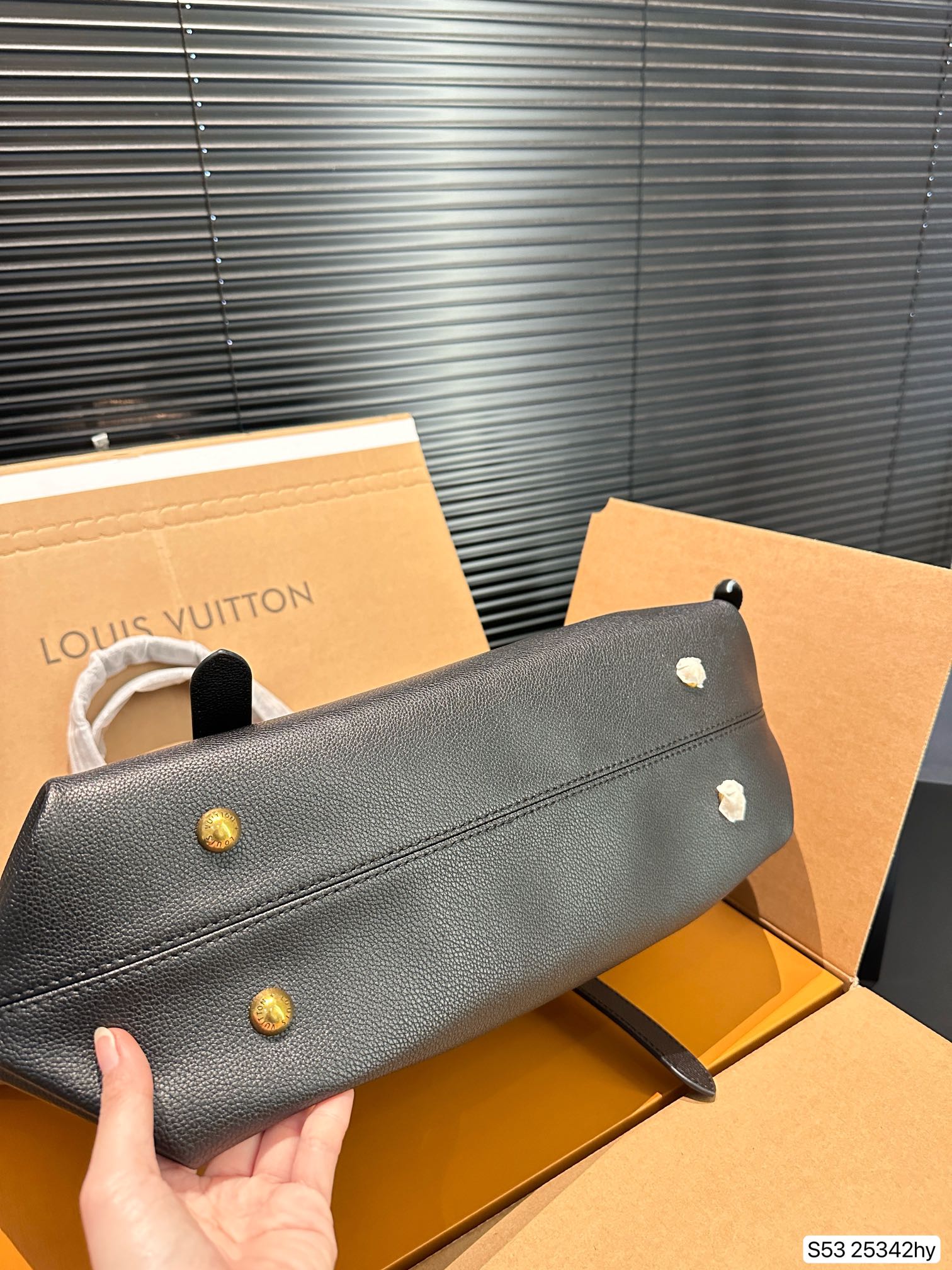 Louis new arrival lock hobo tote bag size��47 * 31 cm - Top Club