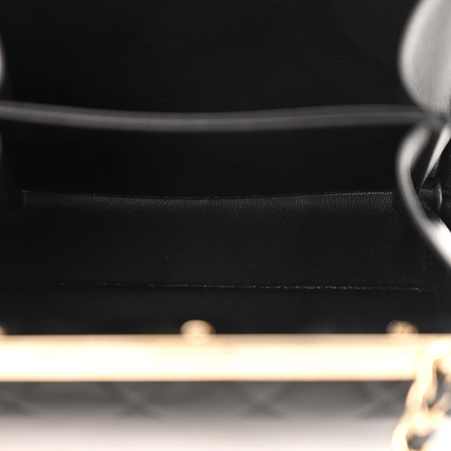 Lambskin Quilted Pearl CC Vanity Case Black - Top Club