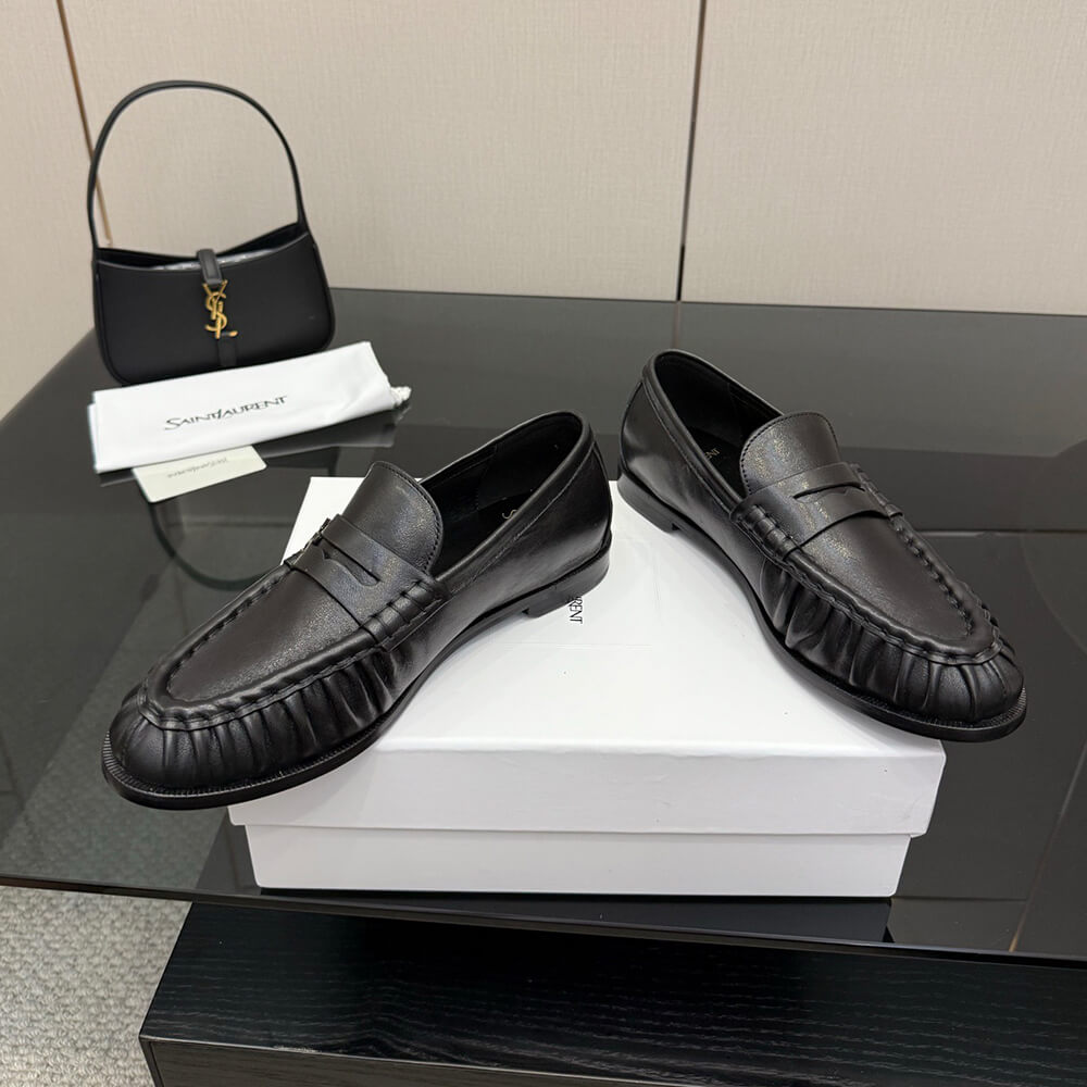 YSL LE LOAFER supple in shiny leather - Top Club