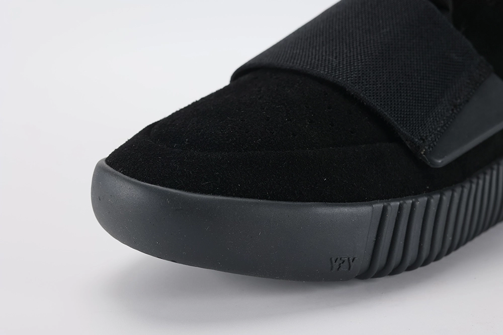 Yeezy Boost 750 Triple Black Replica - Sneaker Replica Workshop