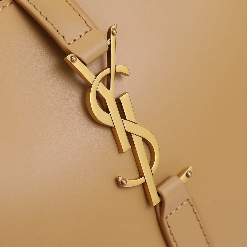 YSL LE 5 A 7 HOBO BAG IN SMOOTH LEATHER - Top Club
