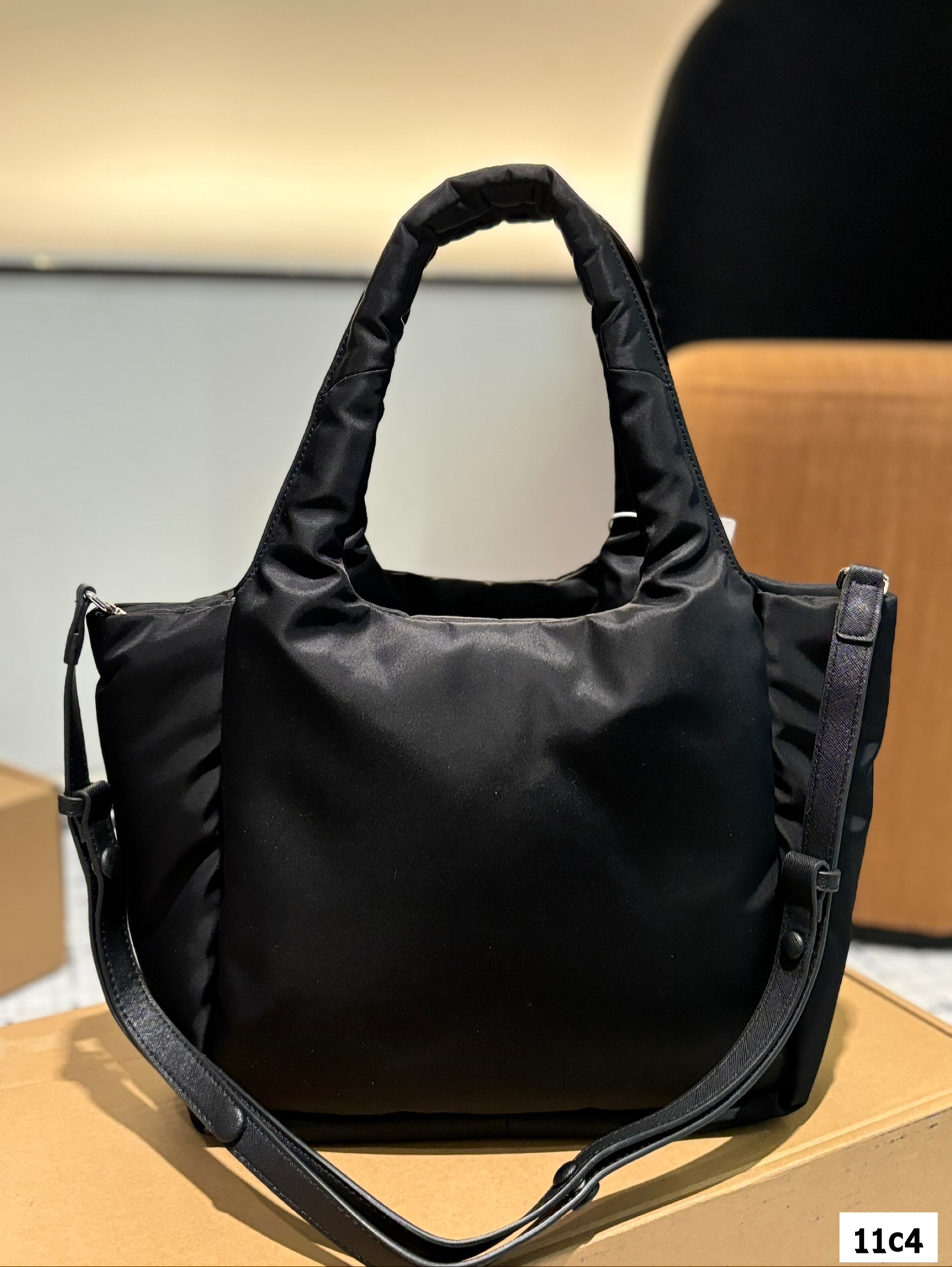 Pra new arrivla bucket tote bag size:30 * 26 cm - Top Club