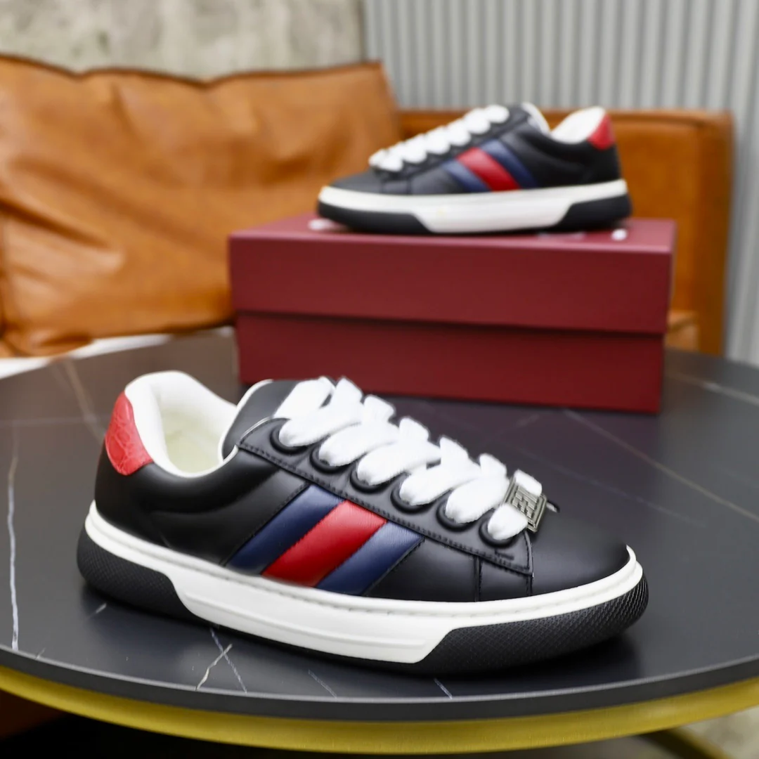 Gucci Unisex Sneakers With Web Stripes And Metal Accent Details - Sneaker Replica Workshop