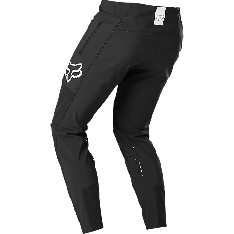 Youth defend pants