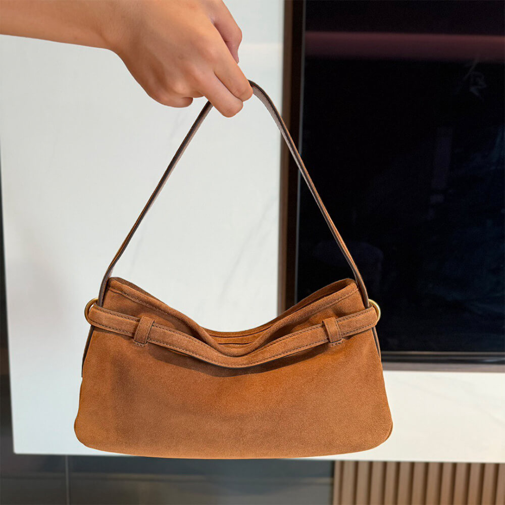 MIUMIU Regular Aventure suede bag(HIGH-END GRADE) - Top Club