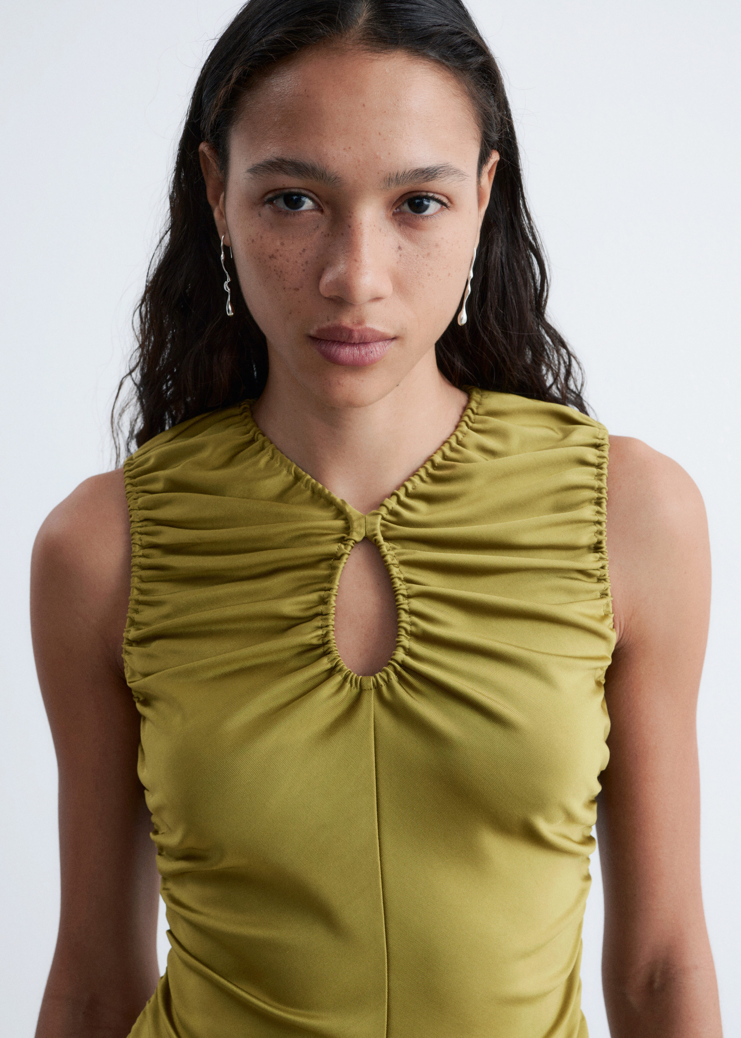& Other Stories ELONGATED DROP EARRINGS