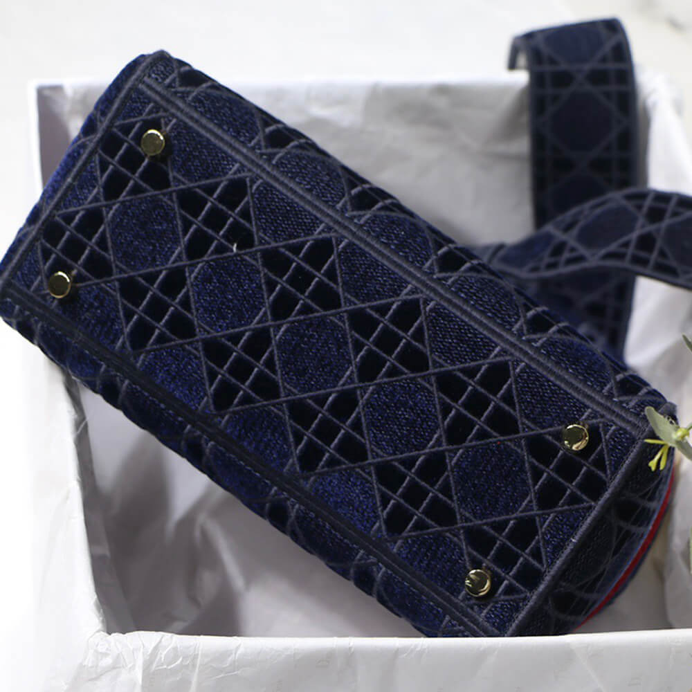 DIOR MEDIUM LADY D-LITE BAG - Top Club