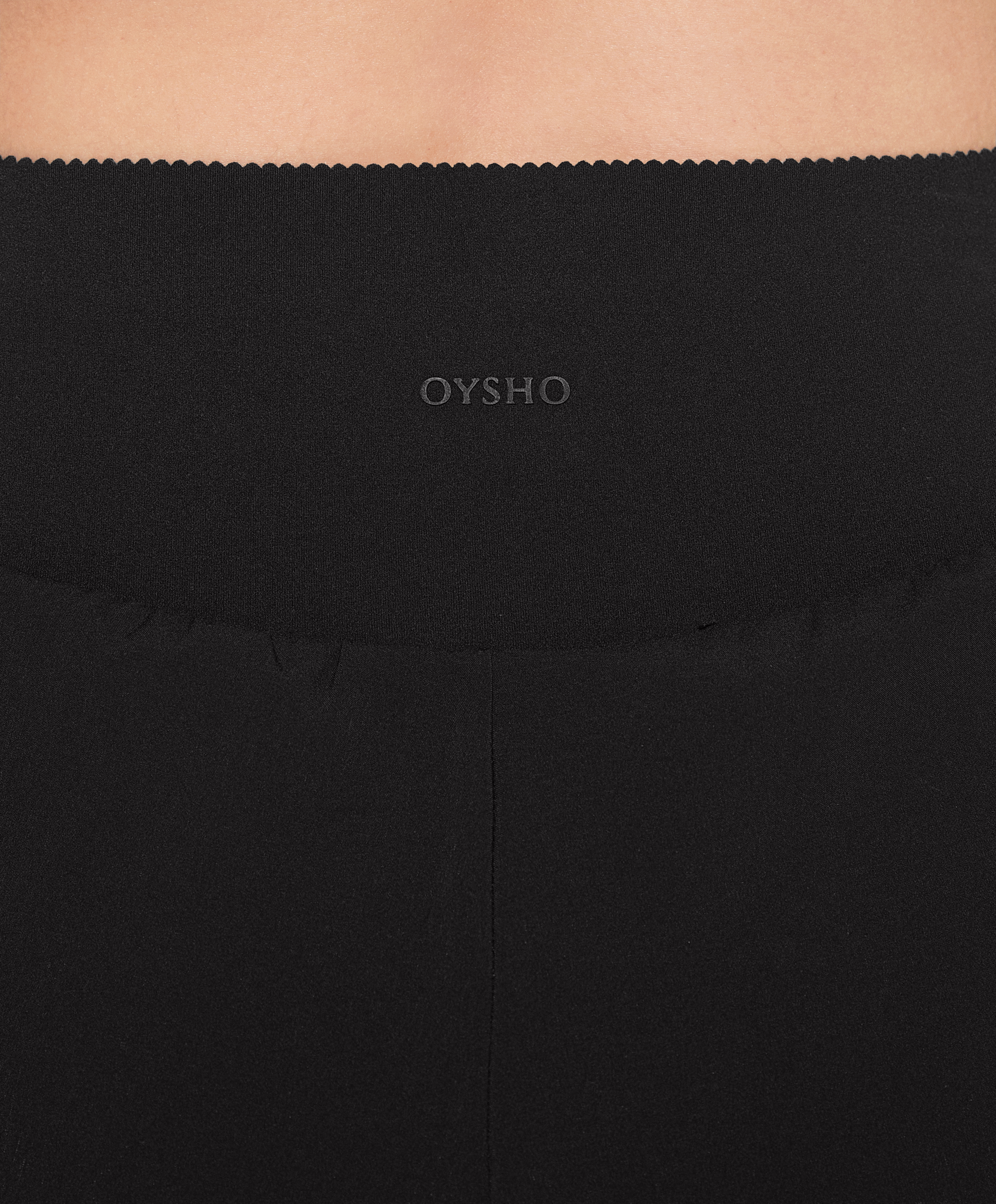 OYSHO Compressive 10cm shorts with pocket