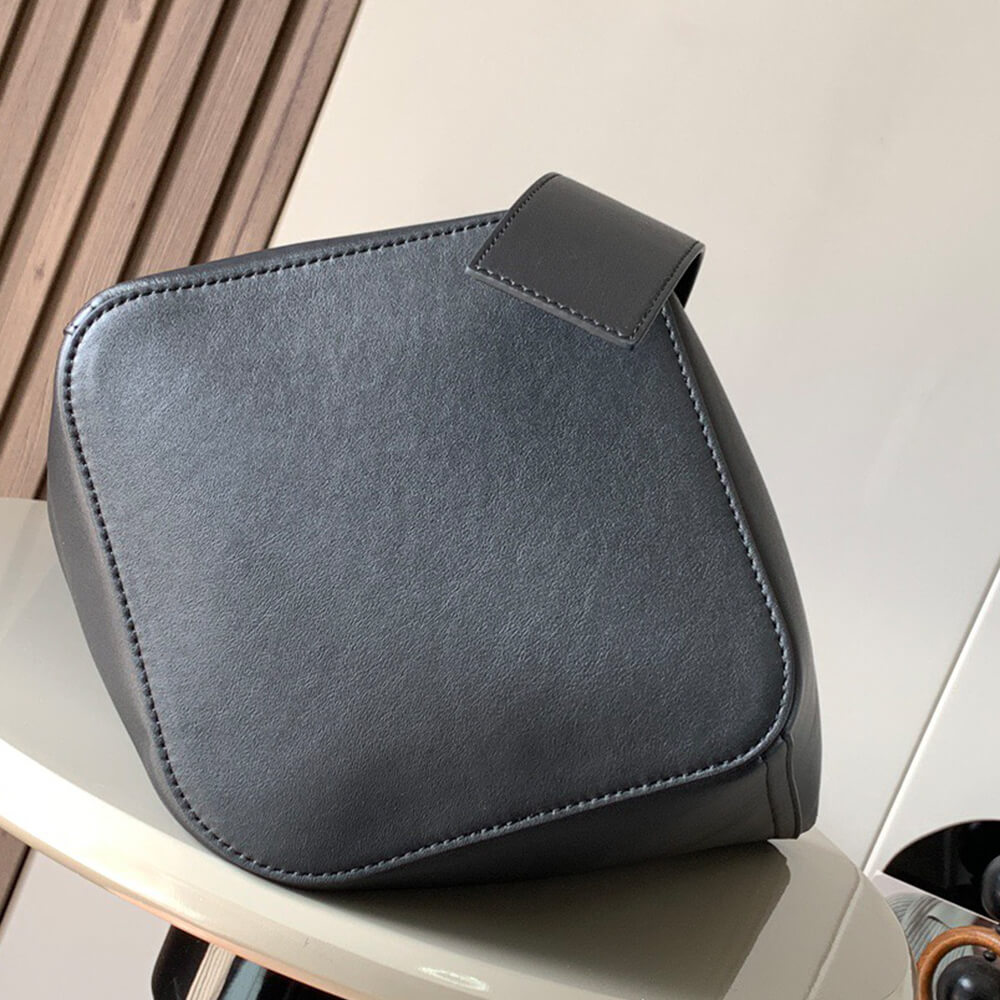LOEWE Medium Pebble bucket in smooth calfskin(high-end grade) - Top Club