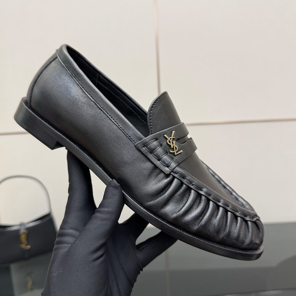 YSL LE LOAFER supple in shiny leather - Top Club