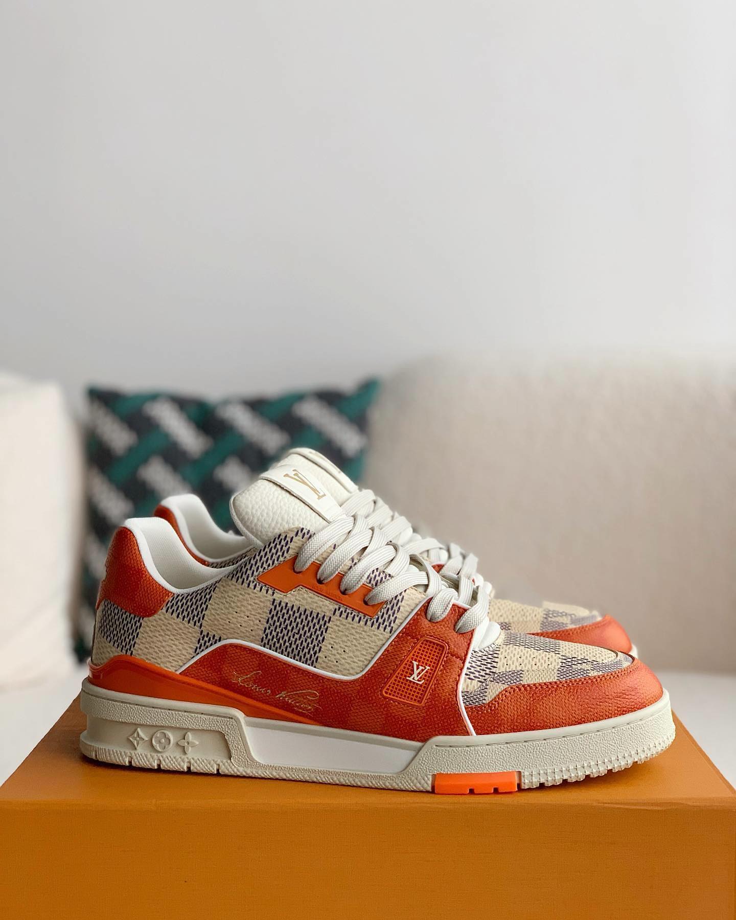 Louis Vuitton Trainer Damier White Orange - Sneaker Replica Workshop