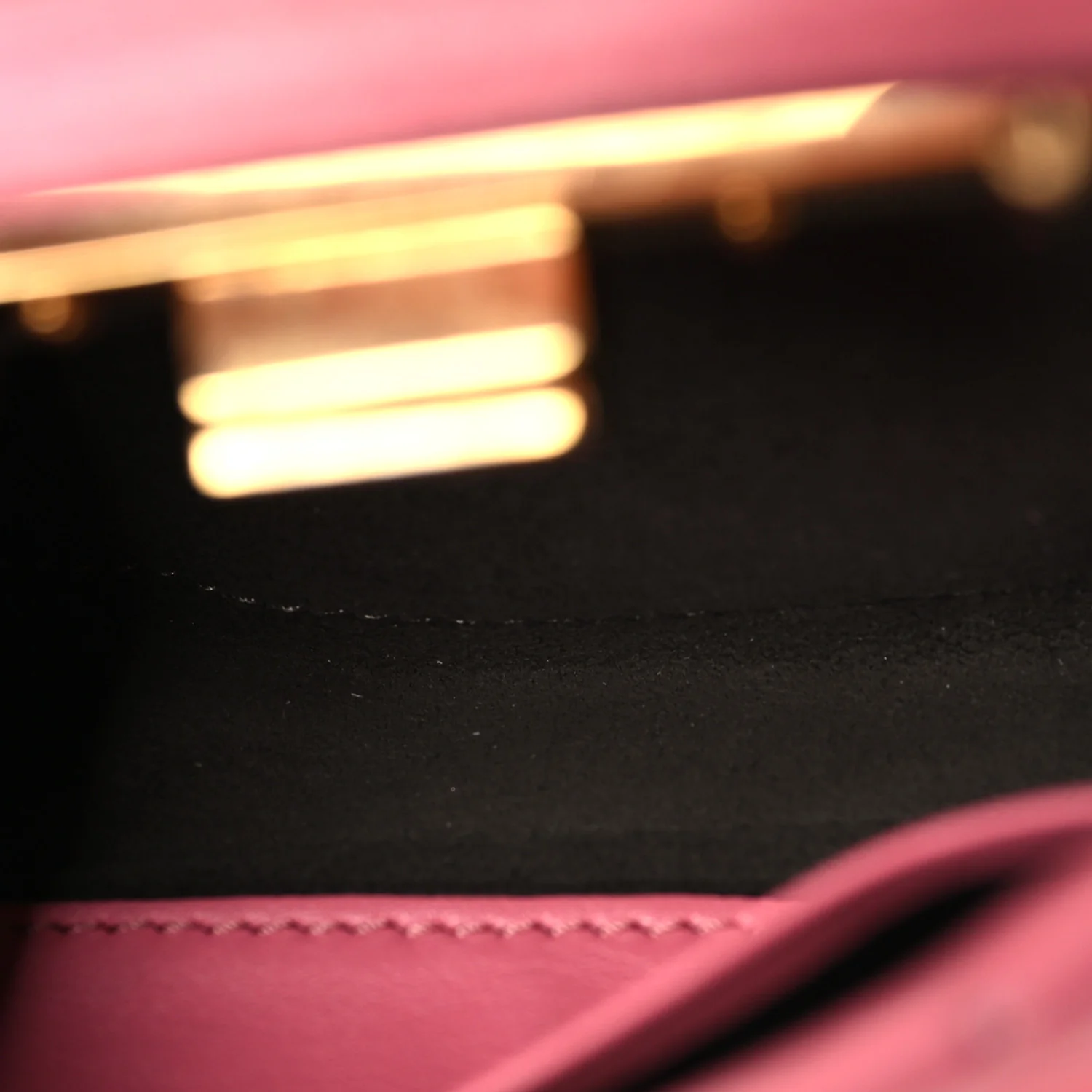 Shiny Nappa Micro Peekaboo Iconic Satchel  Rosa Fluo - Top Club