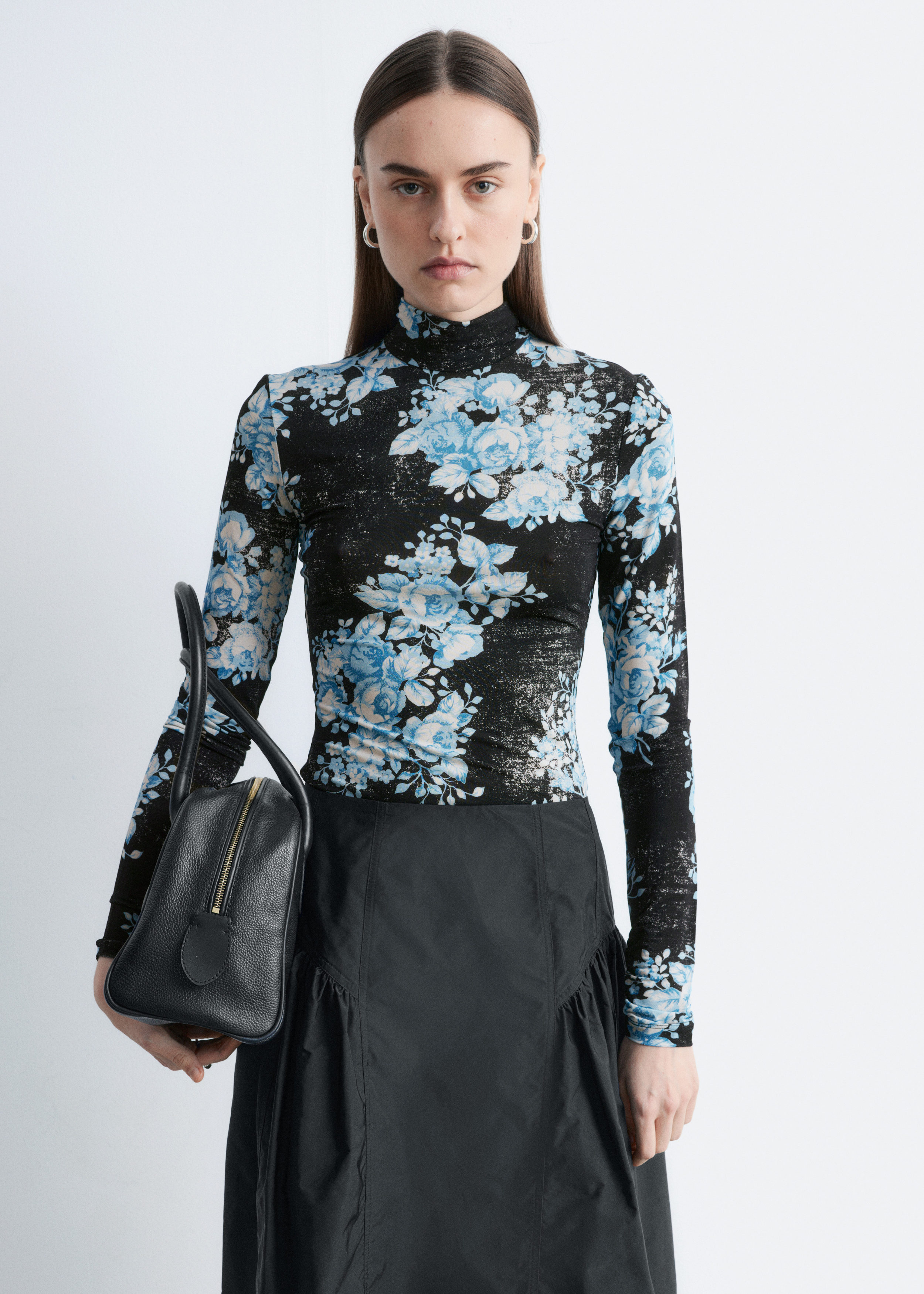 & Other Stories FLORAL-PATTERNED TURTLENECK TOP