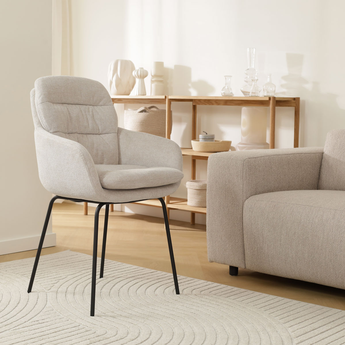 Eetkamerstoel Nora-Mia beige - zwart onderstel
