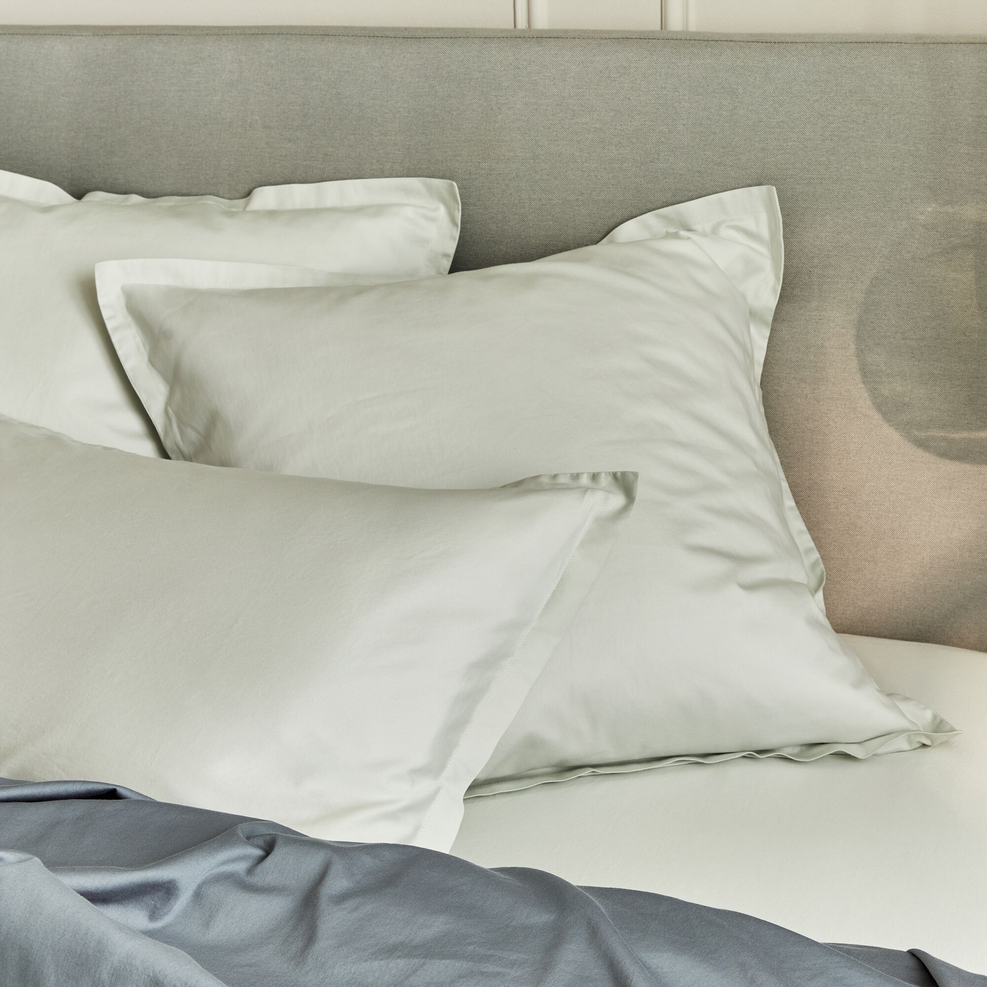 SATINE - Lot de 2 taies d'oreillers en satin lavé de 65x65cm - vert opaline