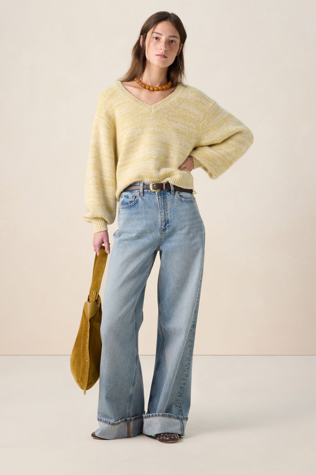 Lichtgele lurex trui met v-hals