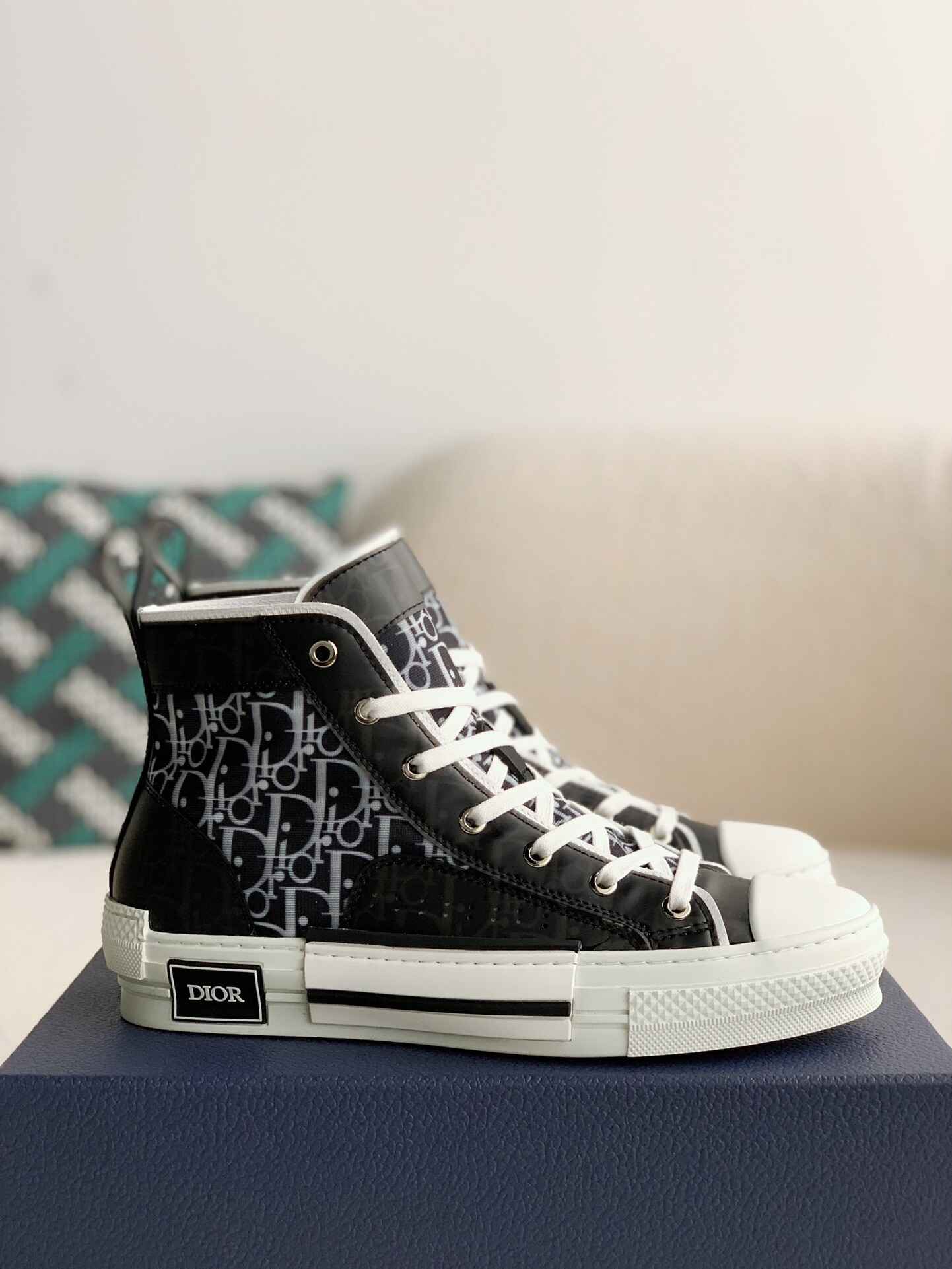 Dior Oblique B23 Black White High-Top Sneakers - Sneaker Replica Workshop