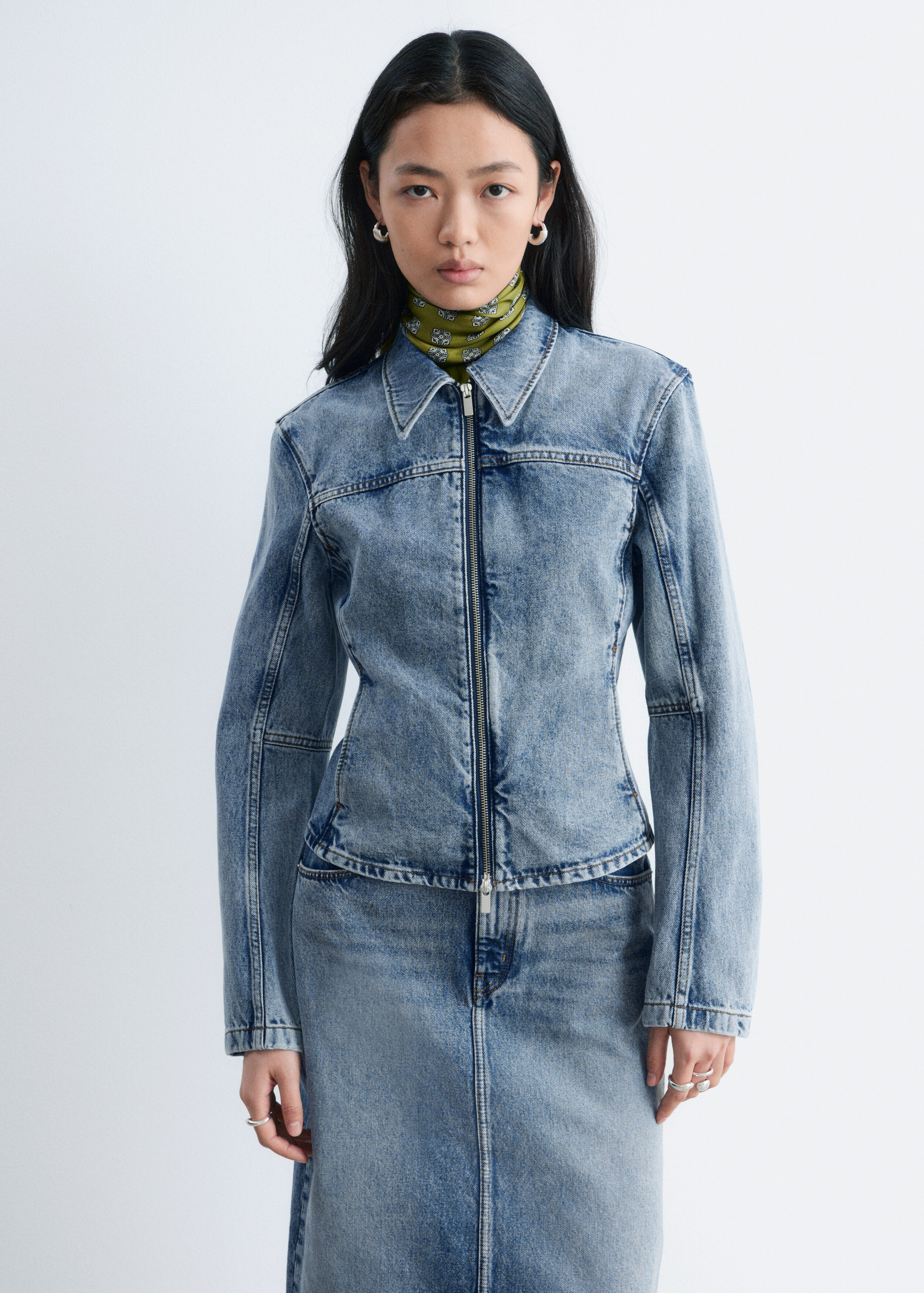& Other Stories FITTED ZIP-UP DENIM JACKET