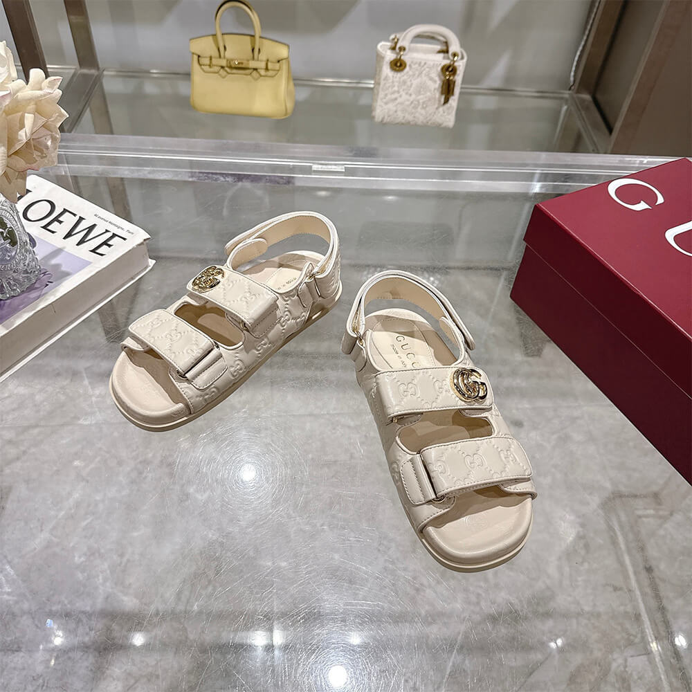 GUCCI Women s sandal with Double G - Top Club