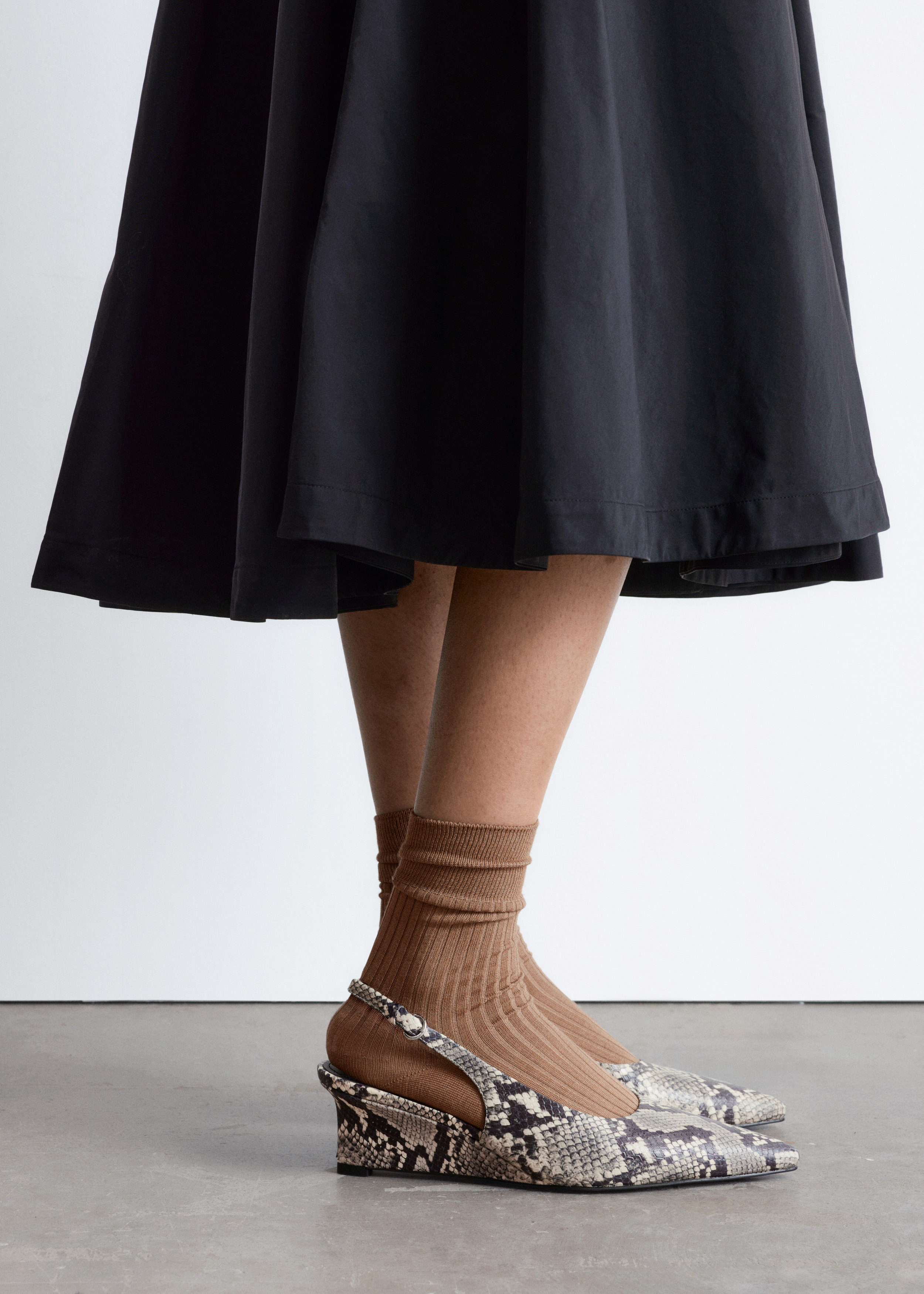 & Other Stories LEATHER WEDGE SLINGBACK PUMPS