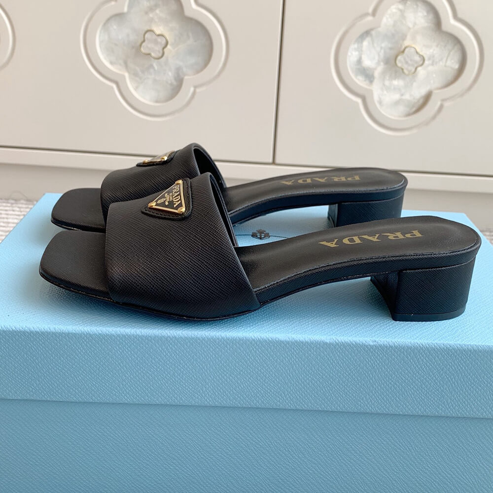 Prada Saffiano patent leather sandals - Top Club