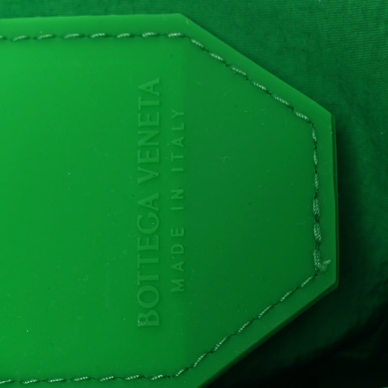 Paper Calfskin Maxi Intrecciato Small Cassette Crossbody Bag Grass - Top Club