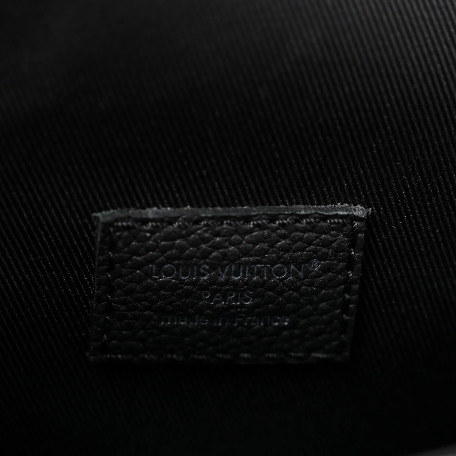 Damoflage Steamer Wearable Wallet Black - Top Club