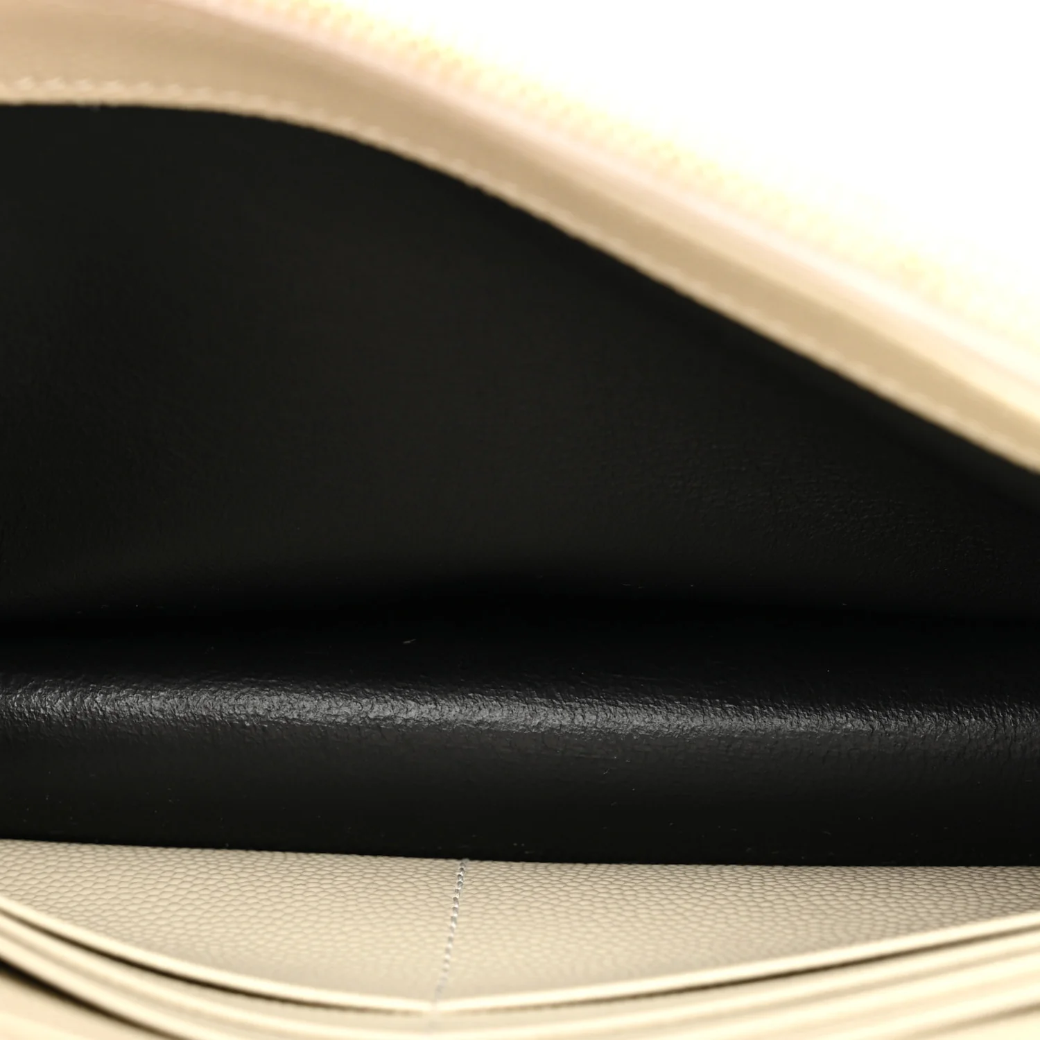 Grain De Poudre Matelasse Chevron Monogram Envelope Chain Wallet Crema Soft - Top Club