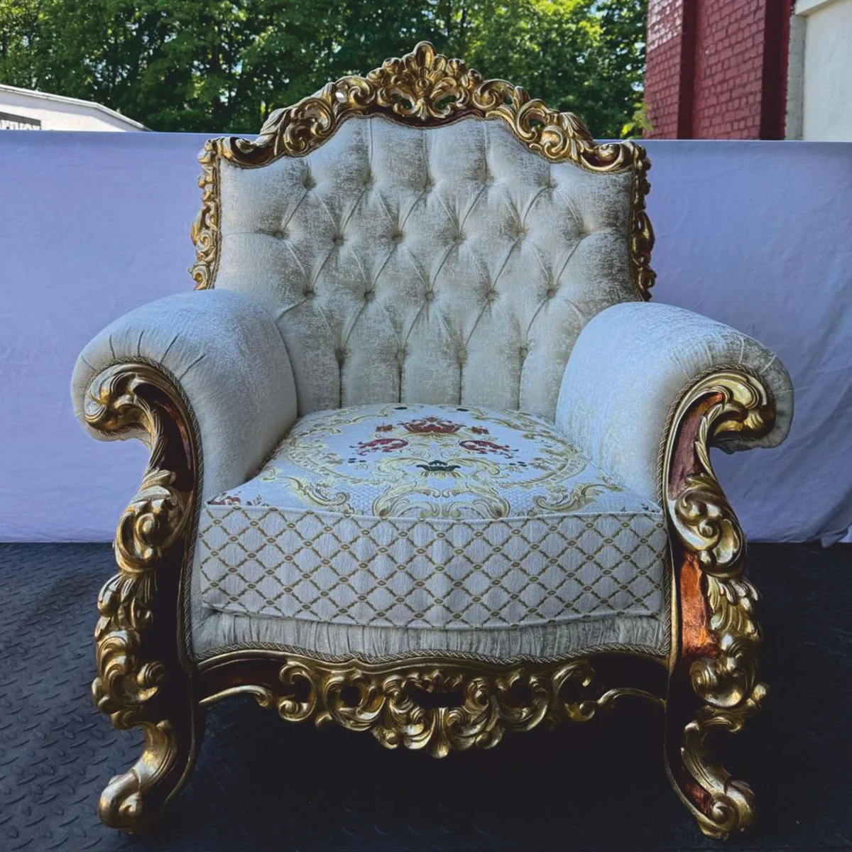 Luxury baroque armchair white / brown / gold H. 120 cm - Baroque furniture
